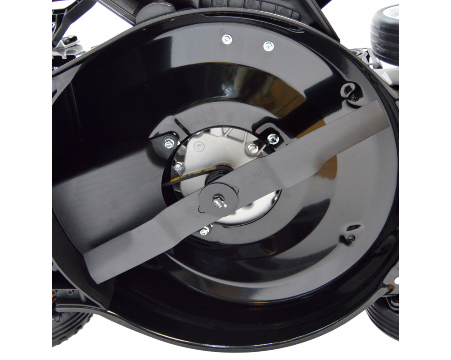 gazonokosilka_benzinovaya_blm4052sm_pro