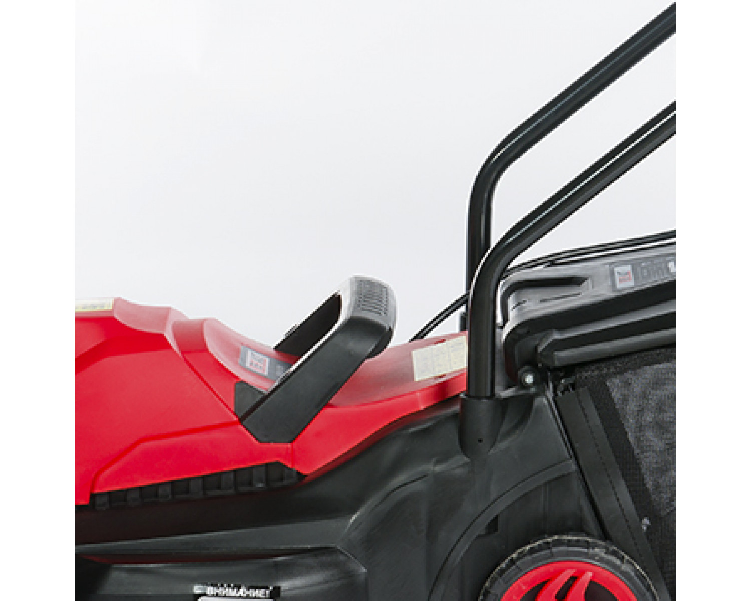 gazonokosilka_elektricheskaya_br32_1200