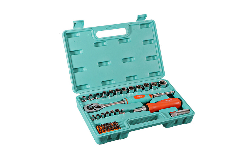 nabor_instrumentov_dlya_avtomobilya_45_predmeta_sturm