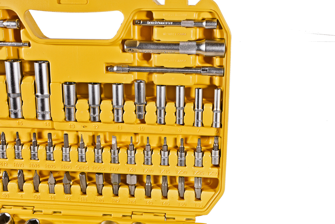 nabor_instrumentov_dlya_avtomobilya_94_predmeta_hanskonner