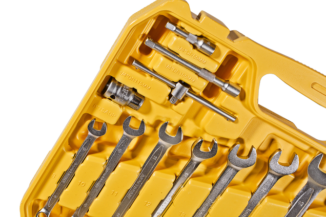 nabor_instrumentov_universalnyy_82_predmeta_hanskonner