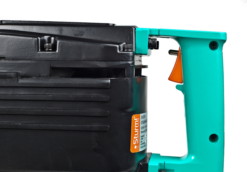 otboynyy_molotok_sturm_dh2515