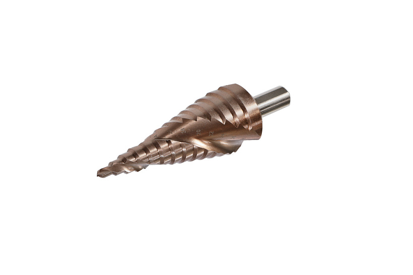 sverlo_stupenchatoe_po_metallu_4_30mm_shag_2mm_r6m5cobalt_spiral_sturm