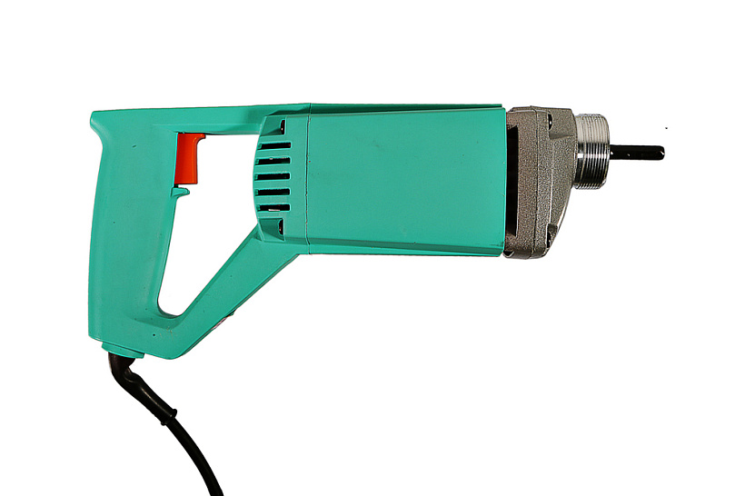 vibrator_glubinnyy_dlya_betona_sturm_cv71101