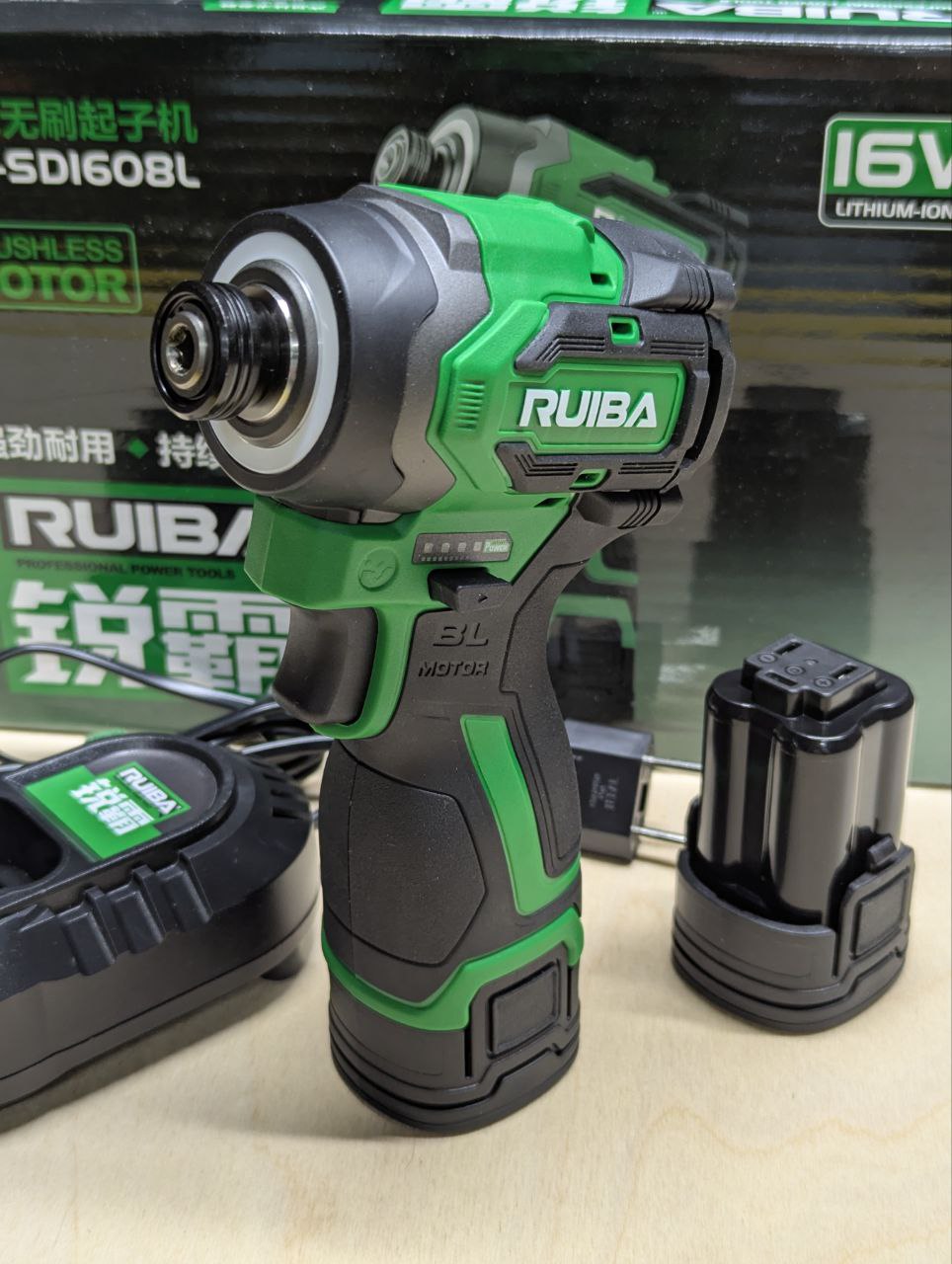 vintovert_ruiba_rb_sd1608l