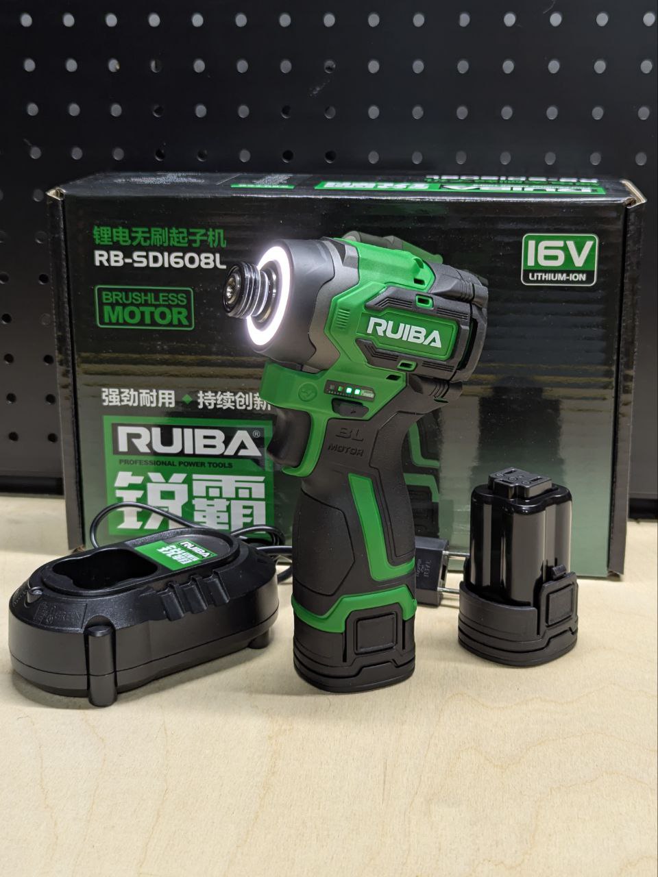 vintovert_ruiba_rb_sd1608l